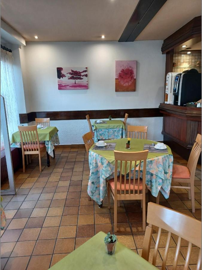 Logis - Hotel Restaurant Bellevue Annecy Luaran gambar