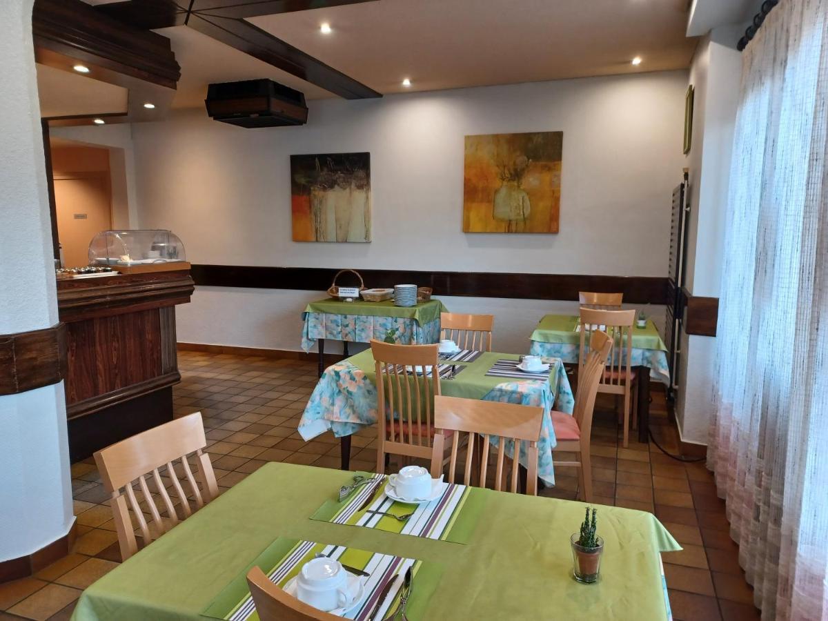 Logis - Hotel Restaurant Bellevue Annecy Luaran gambar